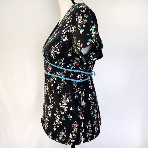 Cherokee Studio Black Floral Back Tie Scrub Top - Picture 5 of 14